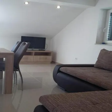 Mlikota Pensión Zaton (Zadar)