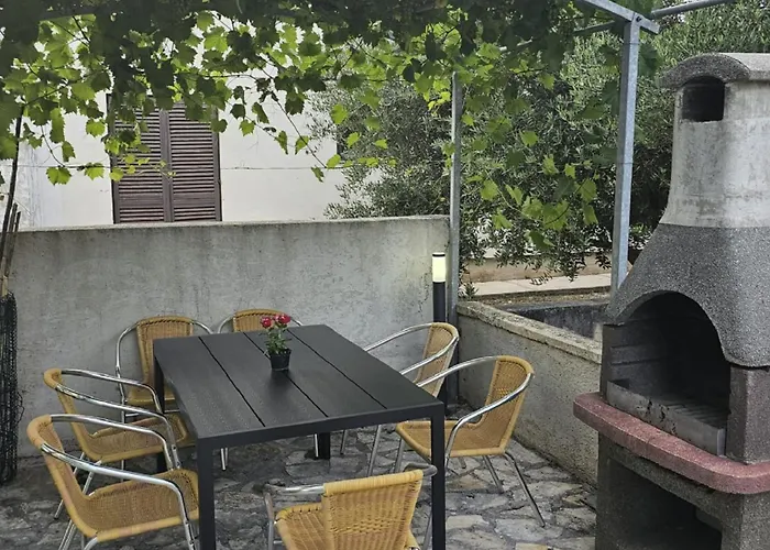 بيت ضيافة Mlikota 3*